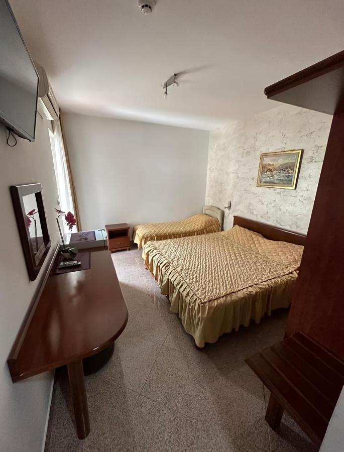 Hotel Suzana Lux Budva Exterior foto